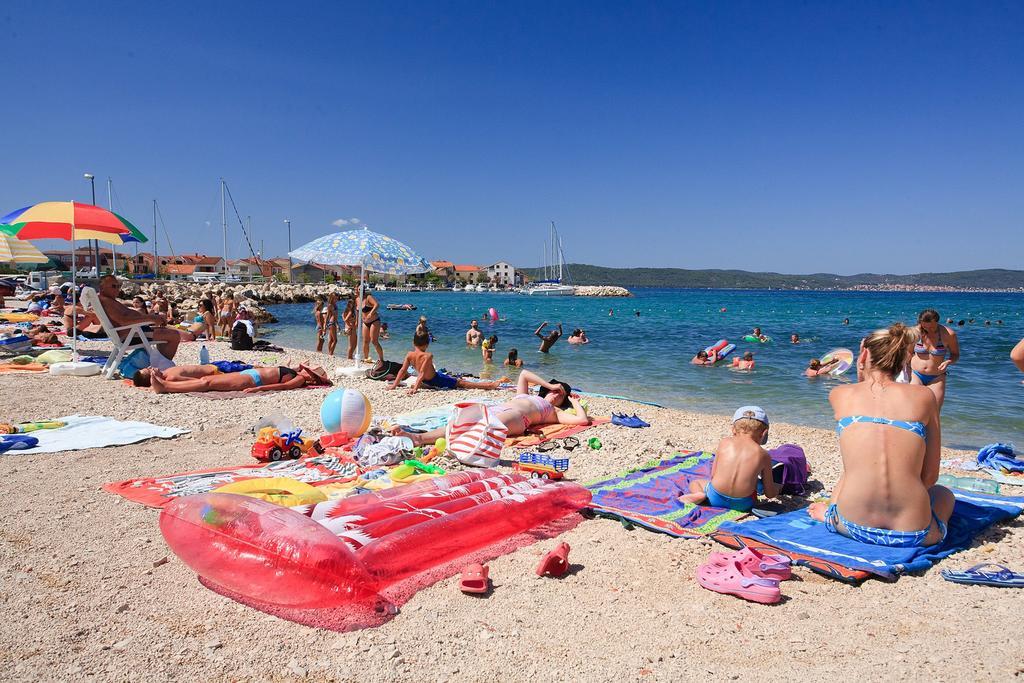 Apartment And Pool Nika Бибинє Екстер'єр фото