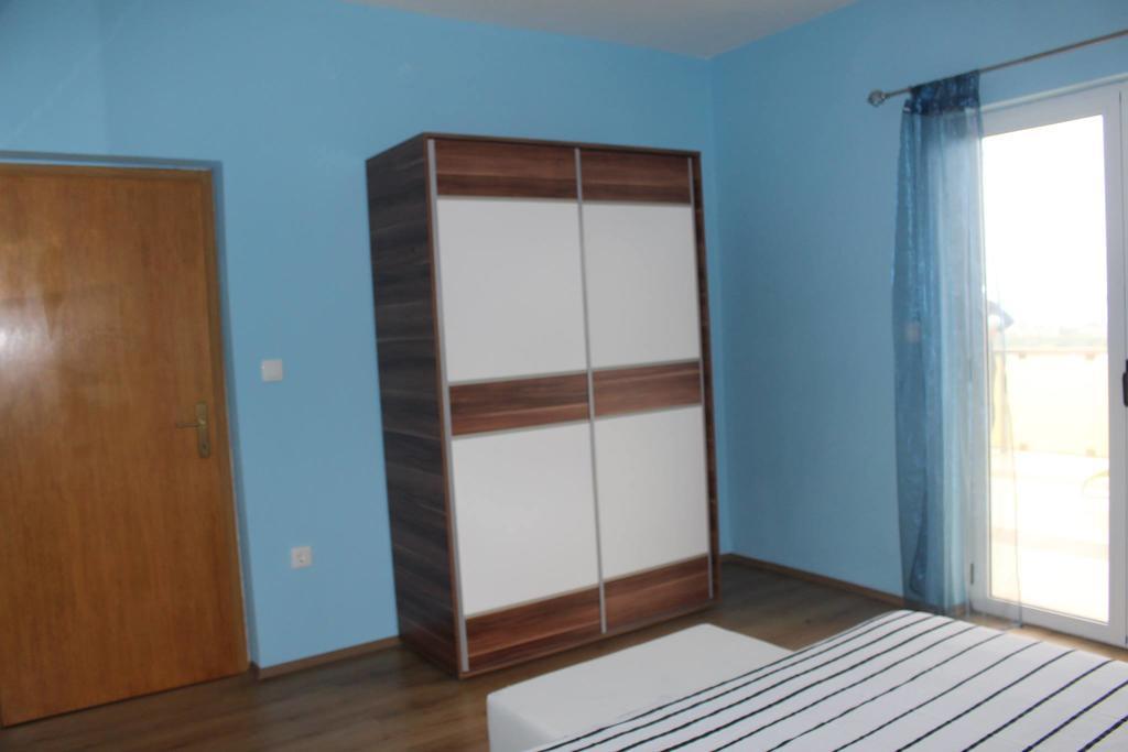 Apartment And Pool Nika Бибинє Екстер'єр фото