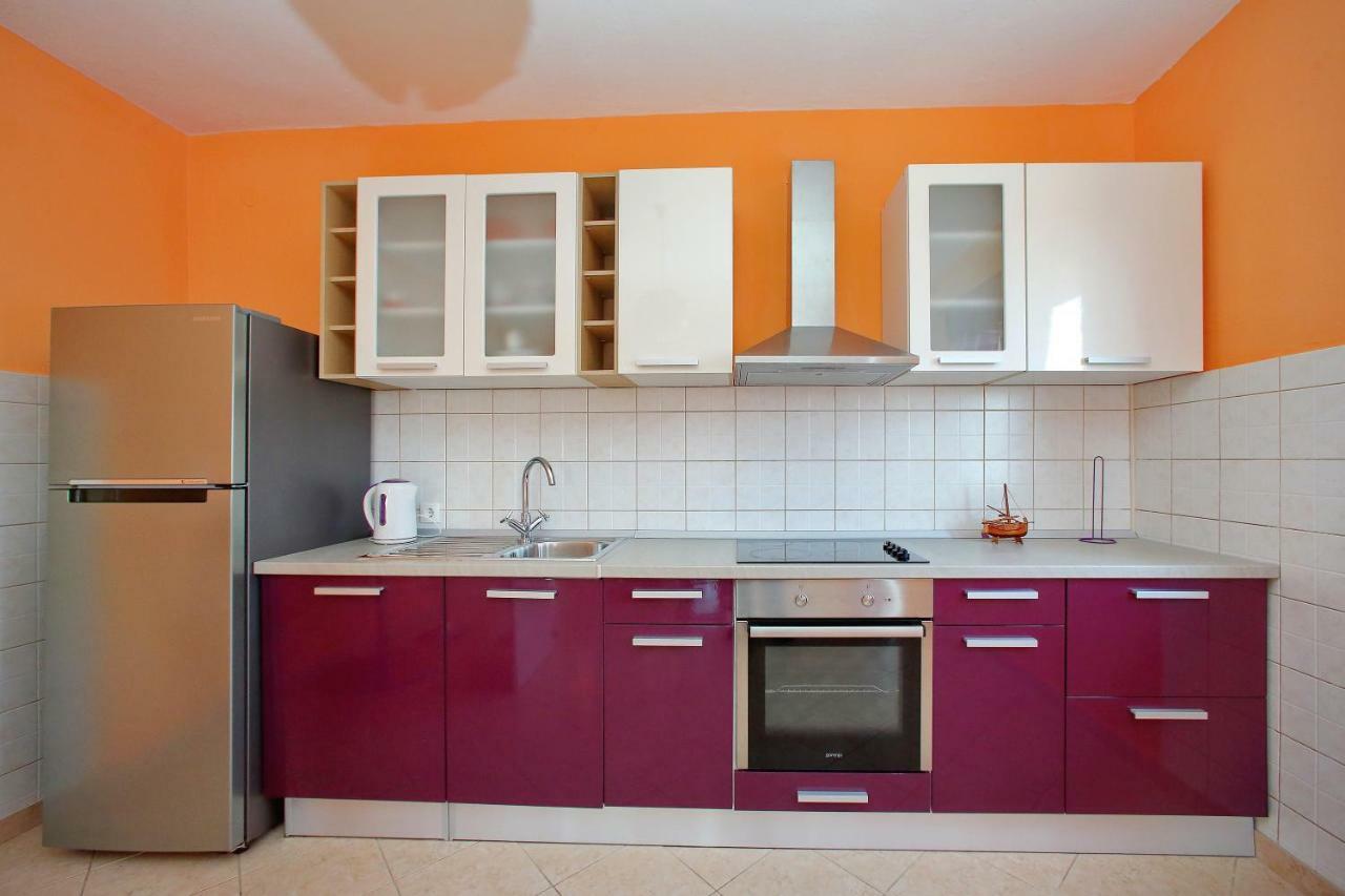 Apartment And Pool Nika Бибинє Екстер'єр фото